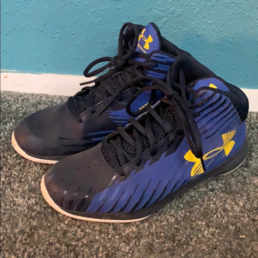 Used Under Armor basketball shoes